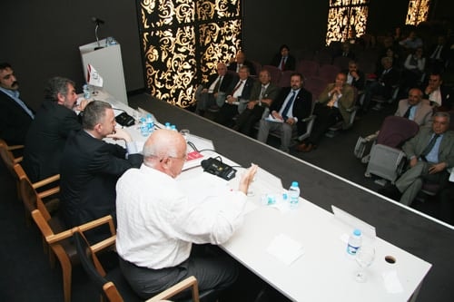 Sanık Sandalyesindeki Avukat
 - 18