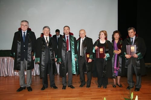 Mesleklerinde 25, 30, 35 Yılını Dolduran Toplam 693 Meslektaşımıza Plaket Verildi
 - 111