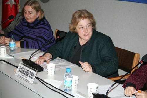 Kadın Haklarında Olumlu Ayrımcılık
Mutlaka Desteklenmelidir
 - 15