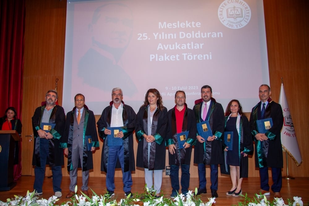 Meslekte 25, 30 ve 35 Yılını Dolduran Meslektaşlarımıza Plaket Verildi - 141