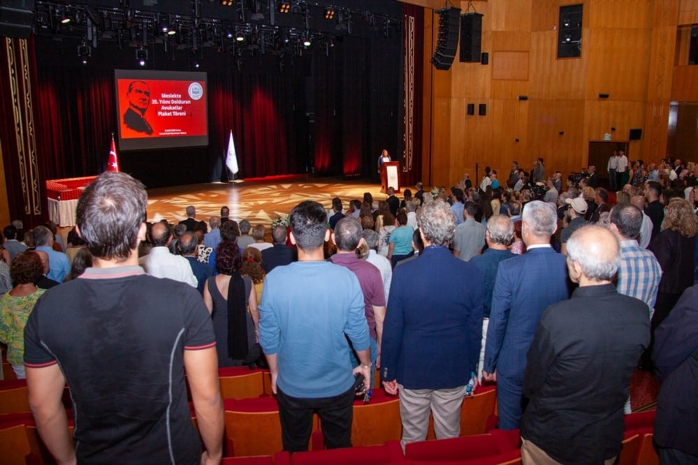 Meslekte 25, 30 ve 35 Yılını Dolduran Meslektaşlarımıza Plaket Verildi - 4