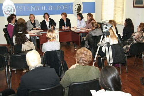 Kadına Yönelik Şiddet Sadece Kadının Sorunu Değildir

 - 10