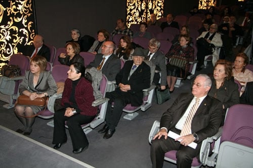 Kadın Haklarında Olumlu Ayrımcılık
Mutlaka Desteklenmelidir
 - 3