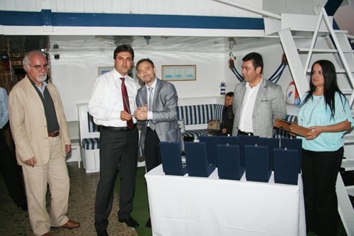 Cmk Eğitim Seminerlerine Katkı Veren Eğitimcilere Plaket Verildi

 - 12