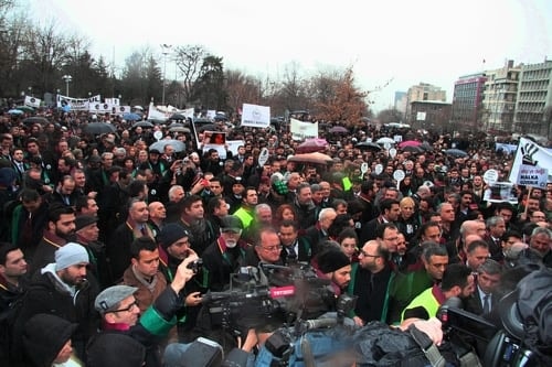 Polis Devleti Değil Hukuk Devleti

 - 91