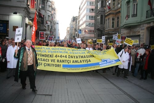 4+4+4 Dayatması Yürüyüşle Protesto Edildi

 - 27