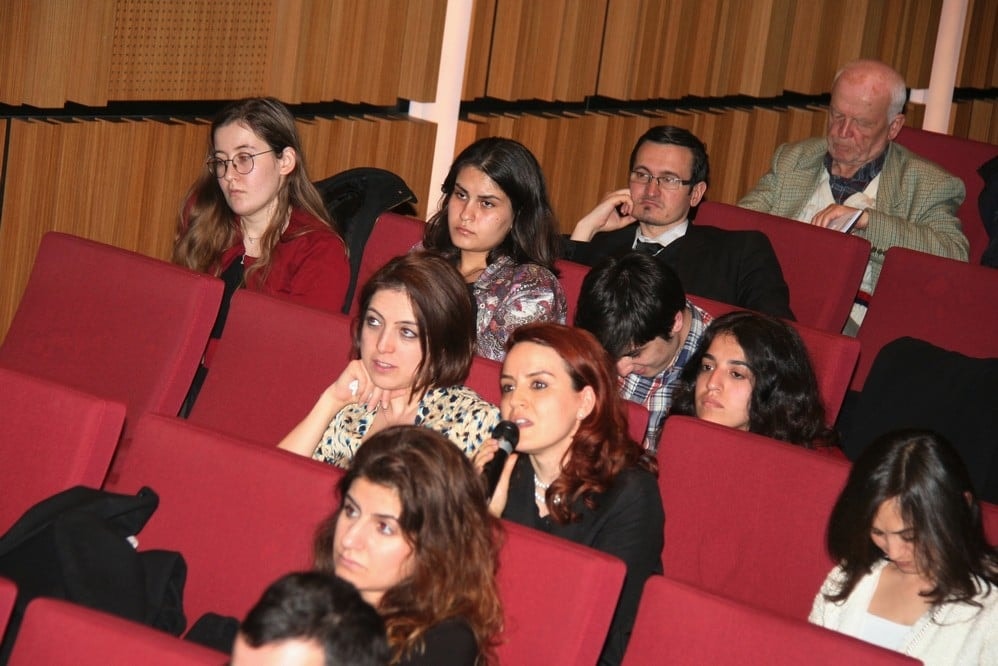 İş Yerinde Kadın: Sömürü, Mobbing, Şiddet ve Taciz - 15