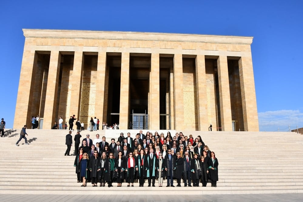 İstanbul Barosu Cumhuriyetimizin 100. Yılında Anıtkabir’de ATAMIZIN Huzurunda - 1