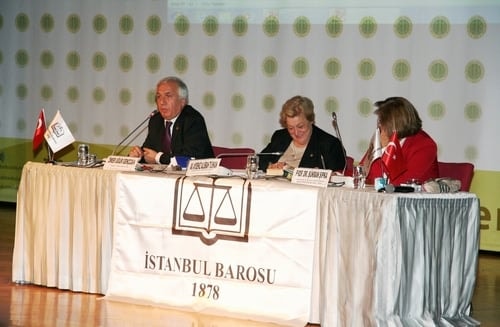 Edinilmiş Mallara Katılma Rejimi Ve Boşanma Hukuku İle İlgili Uygulama Sorunları

 - 76