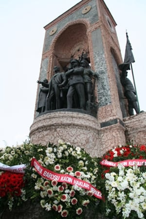 8 Mart Dünya Emekçi Kadınlar Günü Kutlandı - 43