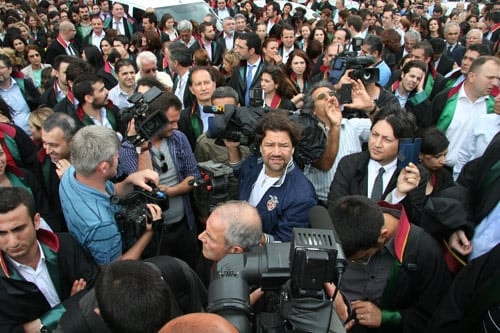 Halka Ve Avukata Yönelik Polis Şiddeti Ve Terörüne Derhal Son Verilmelidir

 - 24