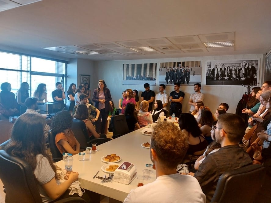 İstanbul Barosu Başkanı Av. Filiz Saraç, Hukuk Fakültesi Öğrencileriyle Buluştu - 5