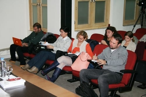 Yolsuzluk İddialarını Kapatılmış Saymak Hukuken Mümkün Değildir

 - 16