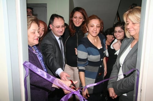 Baro Merkezinde Kadın Hakları Şiddeti Önleme Bürosu Hizmete Girdi

 - 3