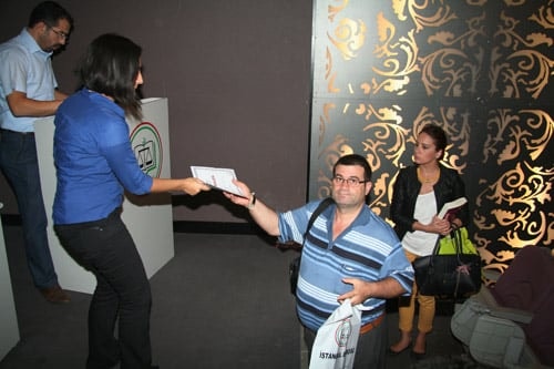 Kadın Hakları Ve Aile İçi Şiddet Konulu Sertifika Programı Devam Ediyor

 - 74