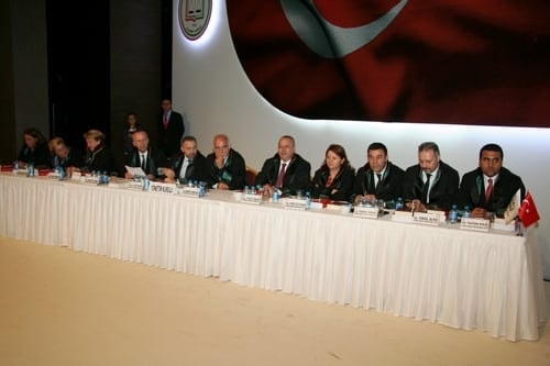 Ümit Kocasakal İstanbul Barosu Başkanlığına Yeniden Seçildi 

 - 106