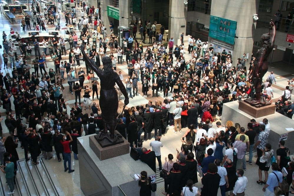 Avukatların Direnişi Sürüyor - 30