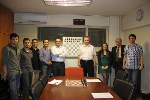 İleri Seviye Satranç Dersleri Devam Ediyor
 - 3