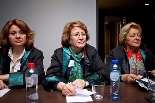 Avrupa Barolar Konseyi'nden İstanbul Barosu'na İnsan Hakları Ödülü
 - 17