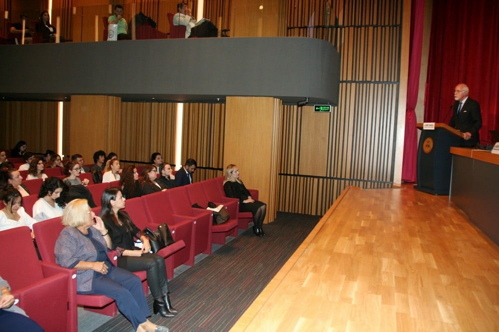 Toplumsal Cinsiyet Eşitliğinin Sağlanması Erkeğin de Sorunu Olmalıdır - 11