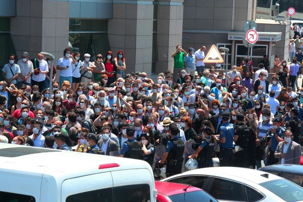 Yasa Yapma Gücünü Silah Olarak Kullananları Uyarıyoruz - 43