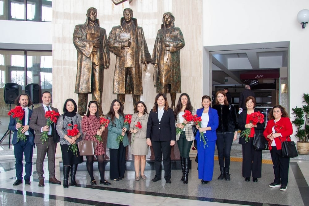 Adliyelerde Meslektaşlarımızın 5 Nisan Avukatlar Günü'nü Kutladık - 2