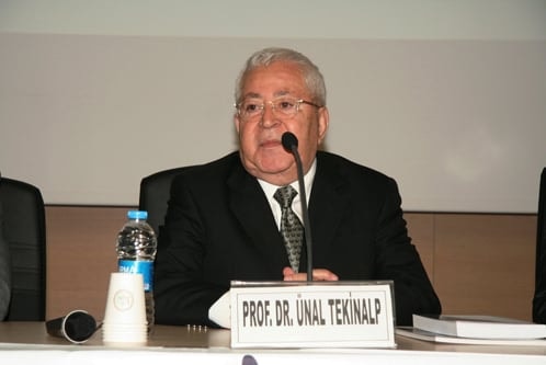 Hukuk Eğitimi Büyük Bir Kaosa Sürüklenmiştir - 31