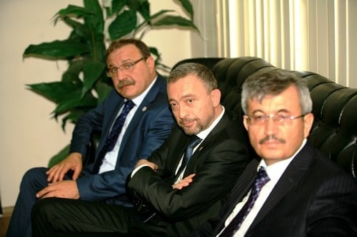 İstanbul Barosu Başkan Ve Yönetim Kurulu Üyeleri, Acıyı Paylaşmak, İncelemelerde Bulunmak İçin Soma’Daydı

 - 1