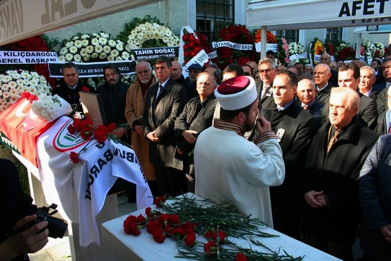 Başkanımız Av. Kazım Kolcuoğlu’nu Son Yolculuğuna Uğurladık - 145