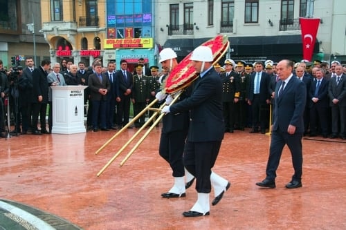 Aramızdan Ayrılışının 77. Yılında Atamızı Saygı Ve Minnetle Andık 
 - 22