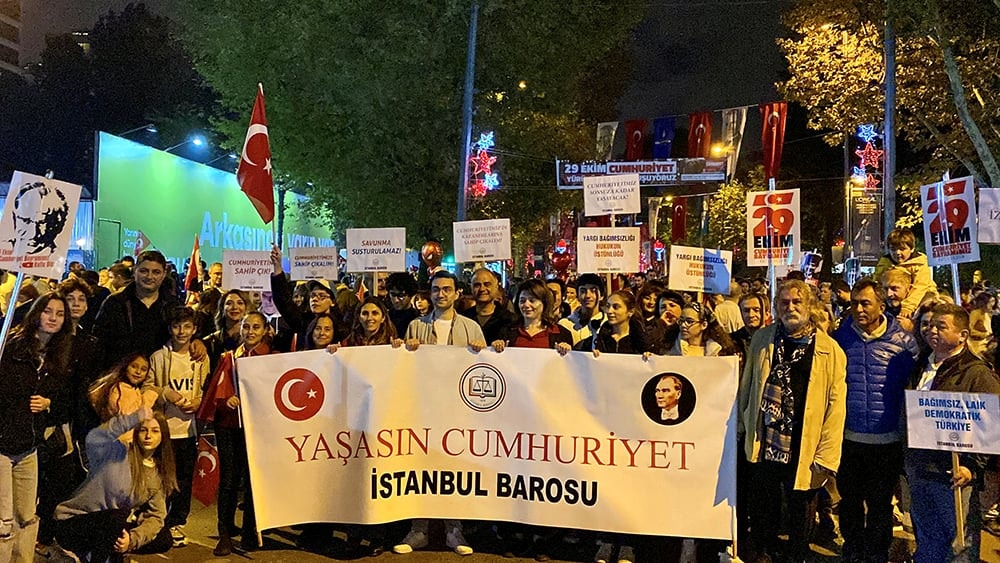 Başkanımız  Av. Filiz Saraç ve Yönetim Kurulu Üyeleri Cumhuriyet Yürüyüşü’ne Katıldı - 4
