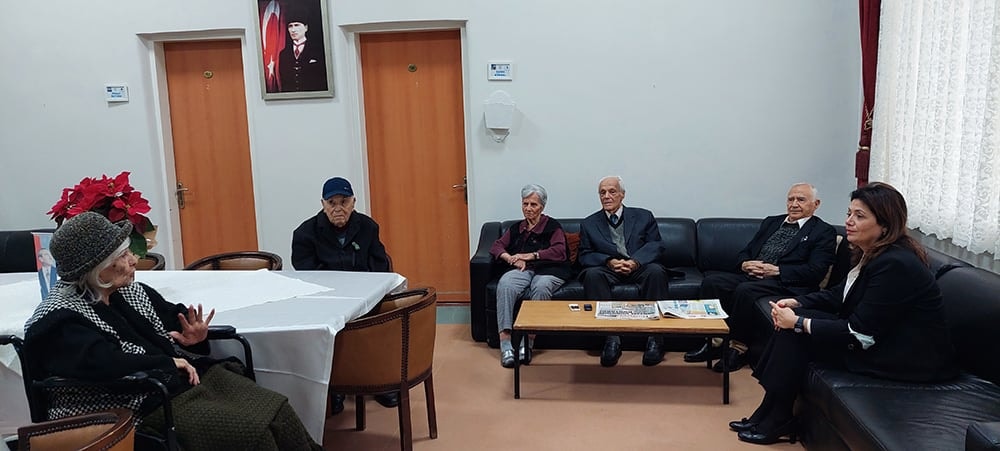 Başkanımız Av. Filiz Saraç'tan Validebağ Öğretmen Huzurevi'ni Ziyaret - 1