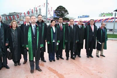 5 Nisan Avukatlar Gününü Kutlamıyoruz

 - 13