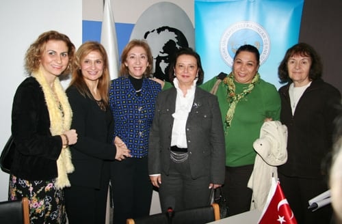 Türkiye’De Kadın - Erkek Eşitliği Demokrasi Sorunudur

 - 31