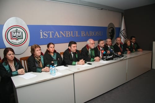 Baroya Karşı Hukuksuzlukların, Sindirme Ve Yıldırma Girişimlerinin Yoğunlaşması Üzerine İstanbul Barosu Yönetim Kurulu Olağanüstü Genel Kurul Kararı Aldı
 - 29