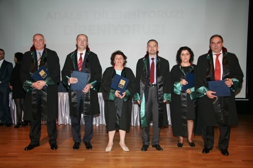 Mesleklerinde 25, 30, 35 Yılını Dolduran Toplam 693 Meslektaşımıza Plaket Verildi
 - 30