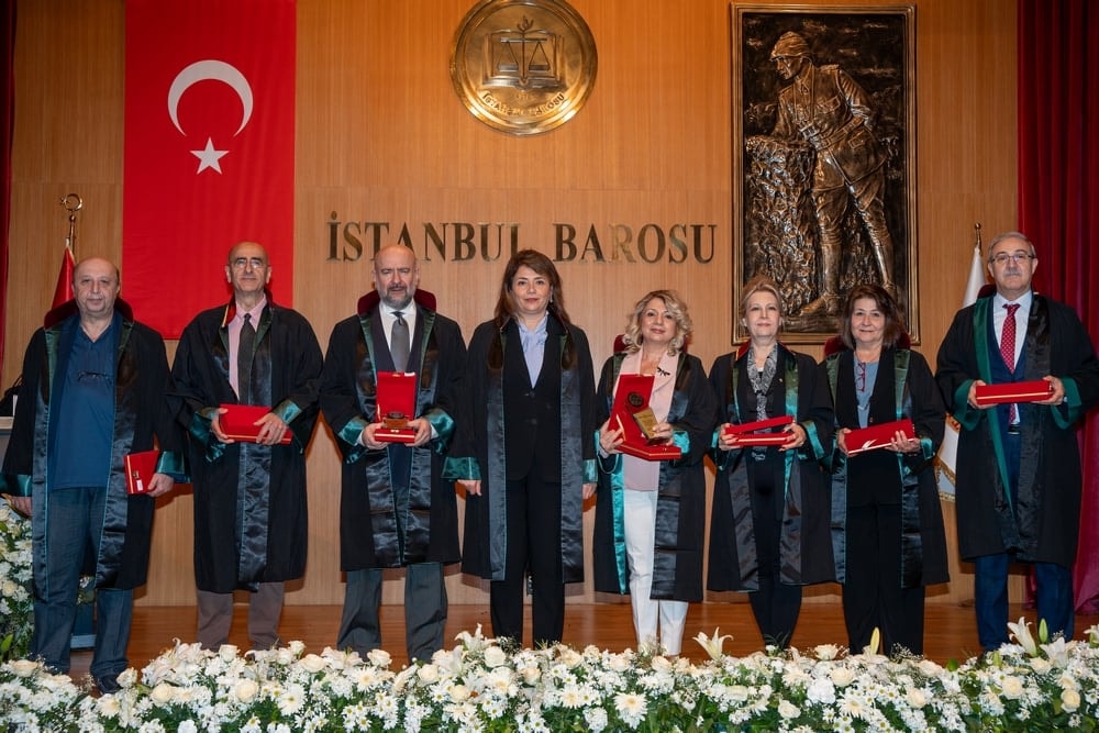 Meslekte 25, 30 ve 35 Yılını Dolduran Meslektaşlarımıza Plaket Verildi - 146