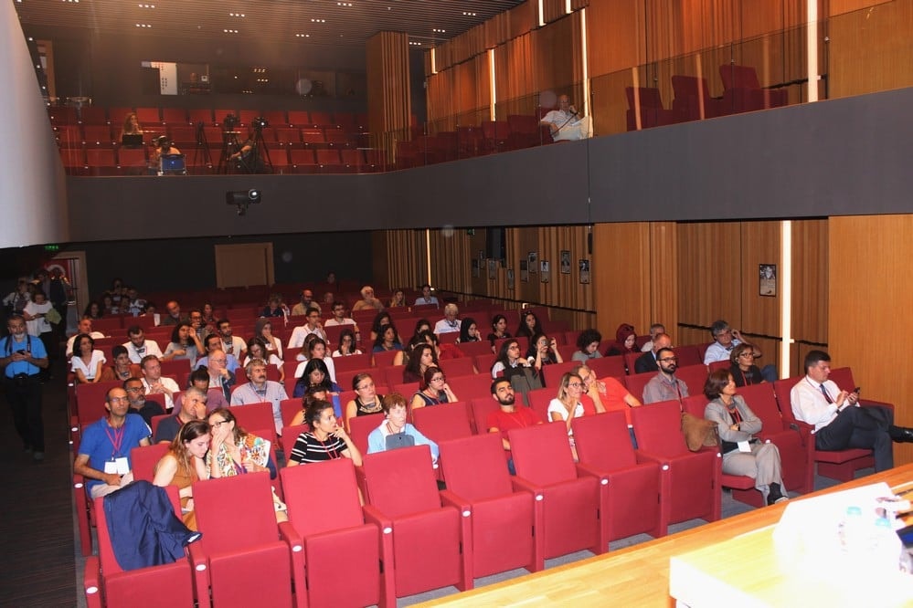 Uluslararası Konferans: ‘Ayın Karanlık Yüzü’ - 132