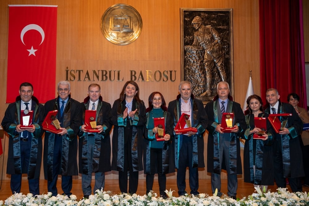 Meslekte 25, 30 ve 35 Yılını Dolduran Meslektaşlarımıza Plaket Verildi - 123