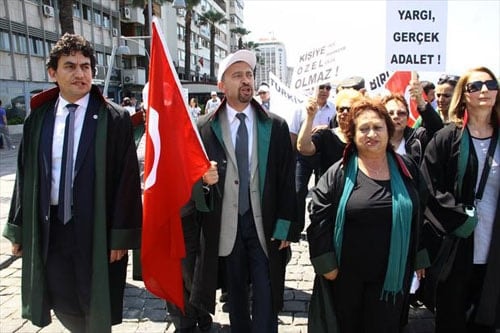 Özel Görevli Mahkemelerin Kaldırılması Amacıyla  İzmir Mitingine Katıldık  - 1