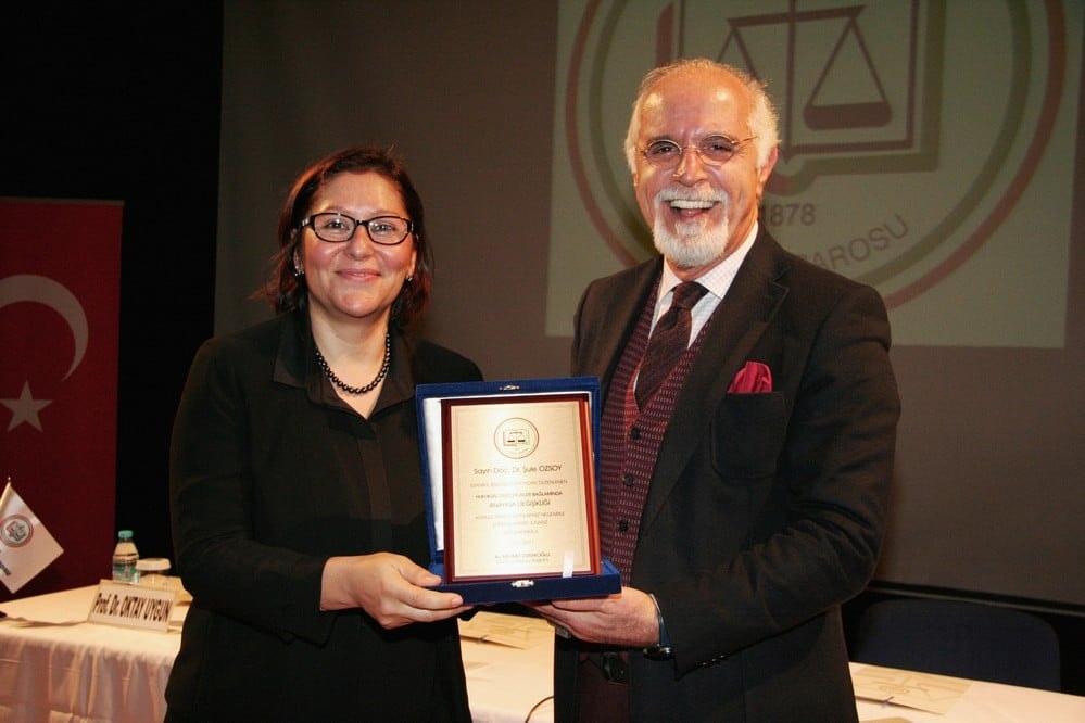 Hukuksal Gerçeklikler Bağlamında Anayasa Değişikliği - 77