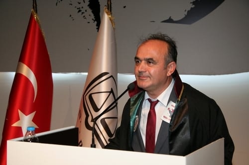 Ümit Kocasakal İstanbul Barosu Başkanlığına Yeniden Seçildi 

 - 184