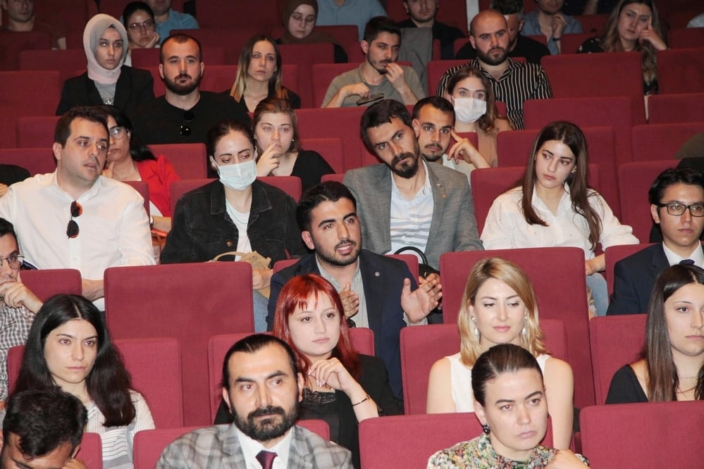 İstanbul Barosu Staj Eğitim Merkezi Seminerleri 22 - 16