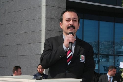 Örnek İnsan Av. Ekrem Erdal Üner’İ Son Yolculuğuna Uğurladık
 - 16