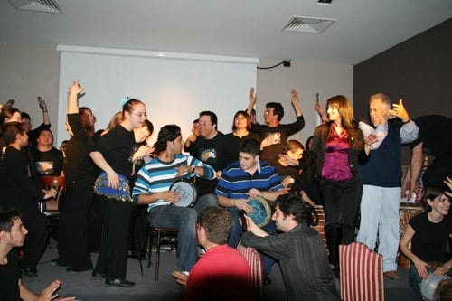 Engellerini Aştılar - 18