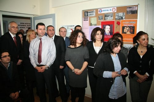 İstanbul Barosu Çalışanları Kemal Türkler Kitaplığı Hizmete Girdi
 - 13