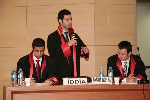 Farazi Dava Yarışması Yapıldı

 - 94