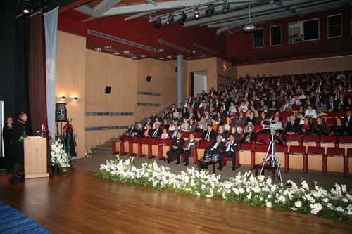 Mesleklerinde 25, 30, 35 Yılını Dolduran Toplam 693 Meslektaşımıza Plaket Verildi
 - 17