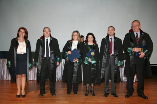 Mesleklerinde 25, 30, 35 Yılını Dolduran Toplam 693 Meslektaşımıza Plaket Verildi
 - 70