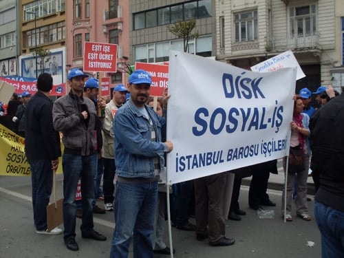 1 Mayıs Coşkuyla Kutlandı

 - 40